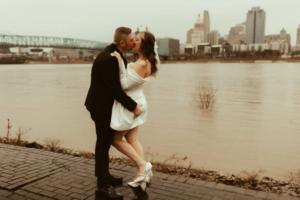 the ultimate guide to eloping in Cincinnati Ohio